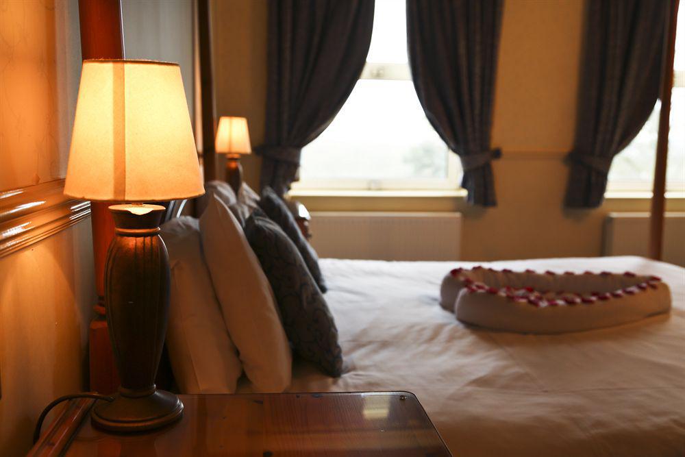 Studley Castle Hotel Buitenkant foto
